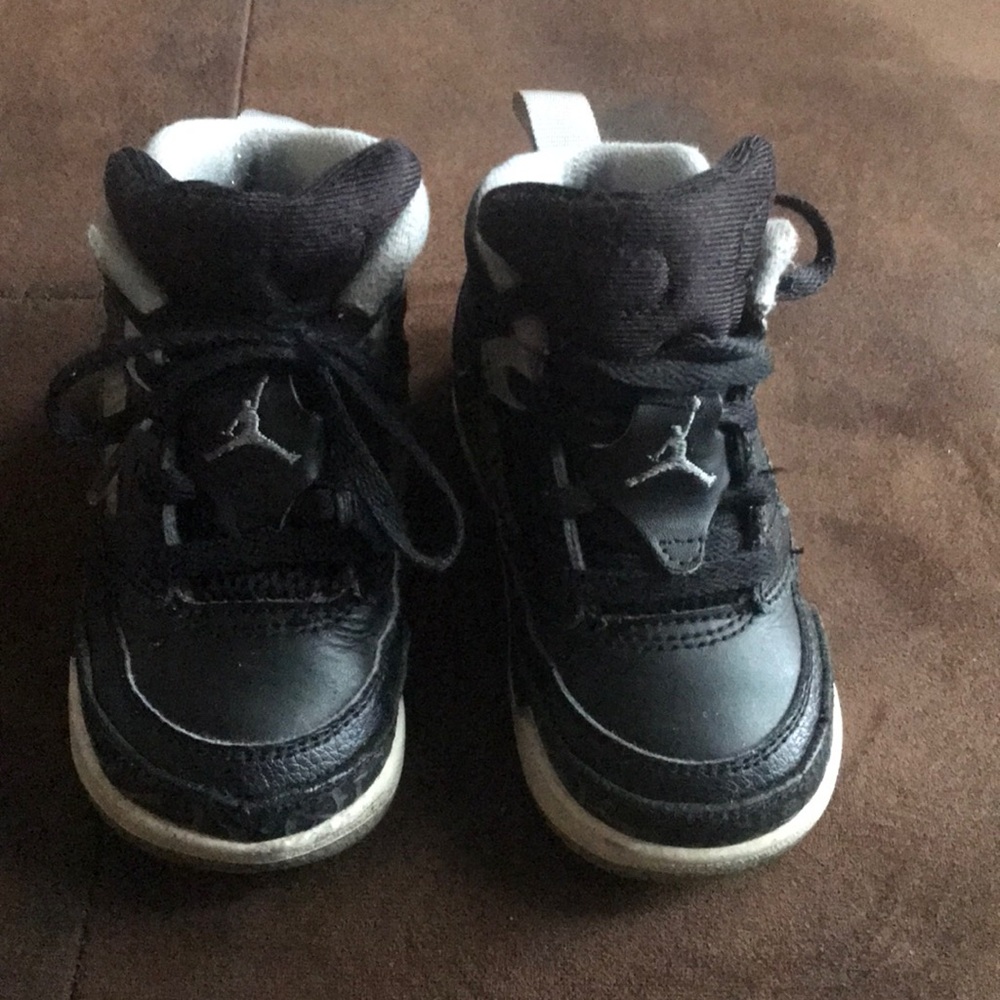 Toddler black Jordan’s